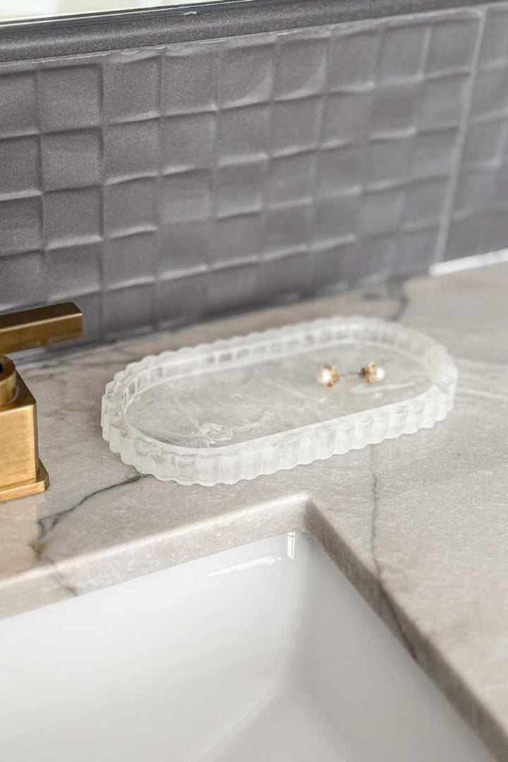 Petite Resin Quartz Oval Vanity Tray – 7” Scalloped Jewelry Catchall & Decorative Tray