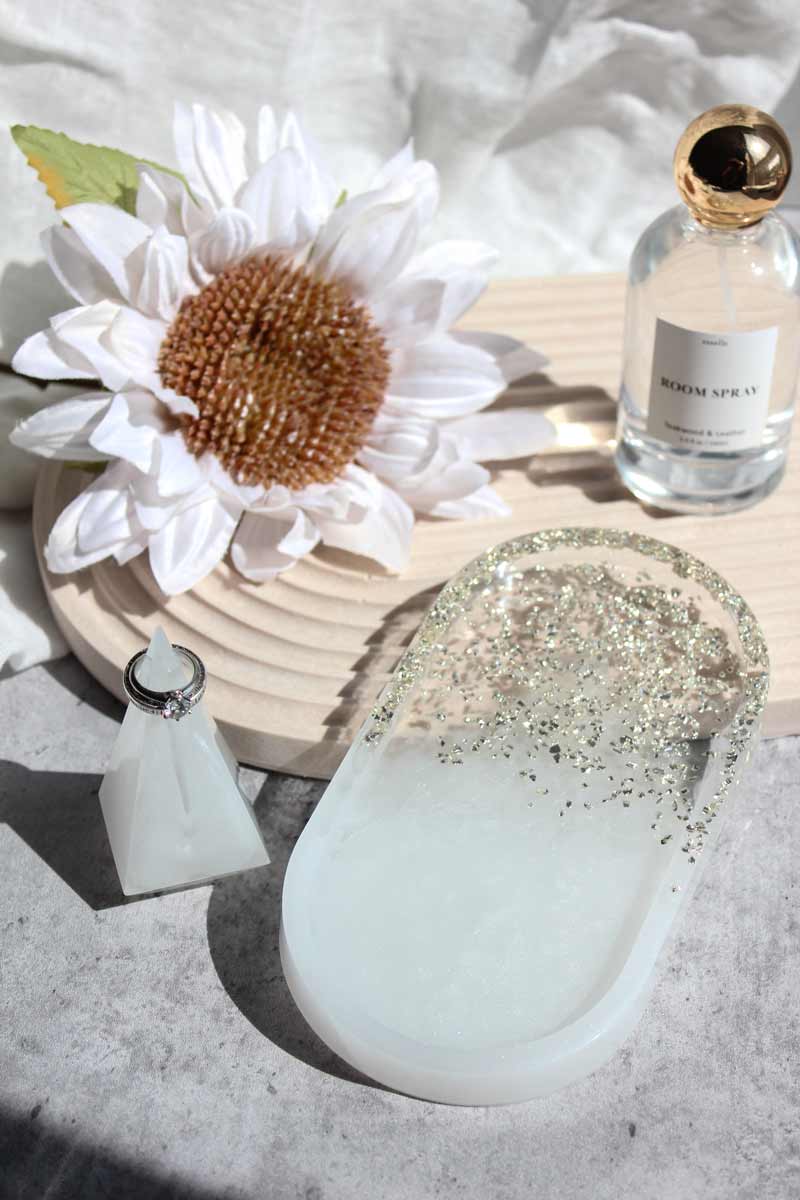 Crushed Glass Pearl Tray with Ring Cone - esselleSF