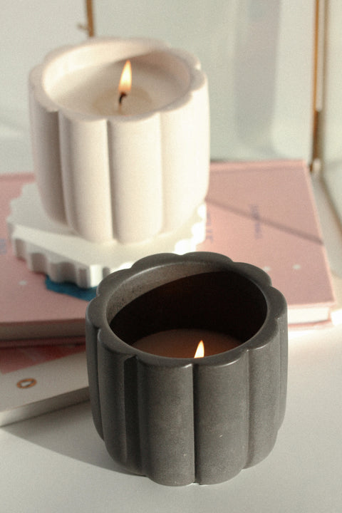 Fleur Candle in Charcoal